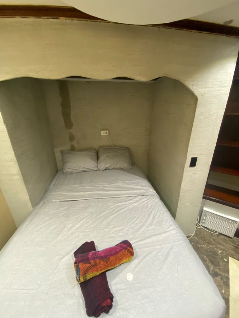 HABITACION C-10 PRIVADA